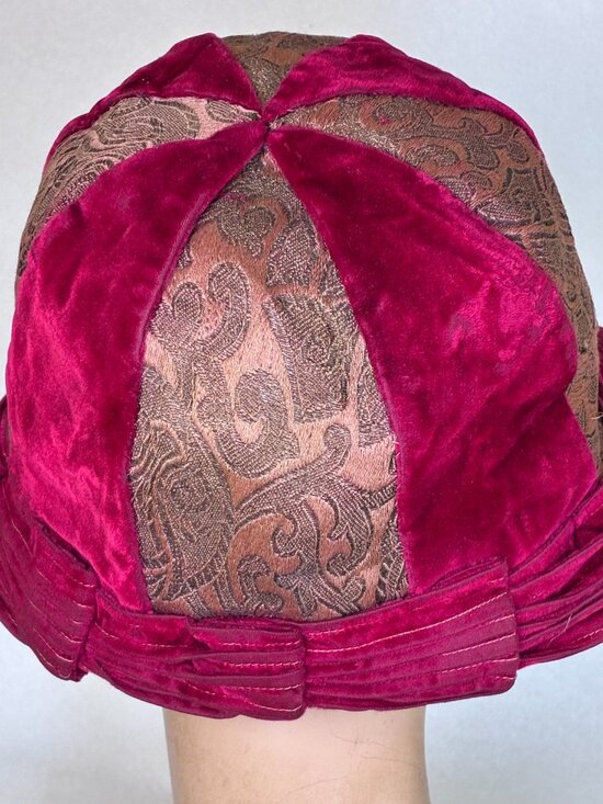 SALE Designer Chandler Hats of Paris 1920s Red Velvet Metallic Lame Cloche hat main image 7